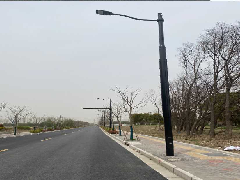 咸阳市上海综合杆 太阳能路灯工程