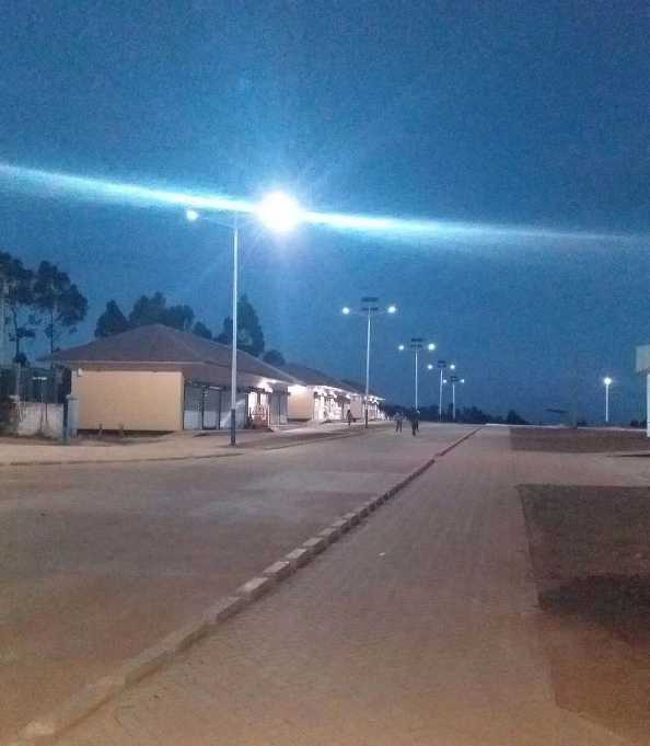 咸阳市非洲科特迪瓦太阳能路灯工程